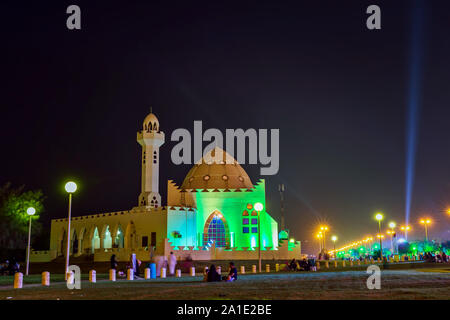 Belle Mosquée Al Khobar Corniche Vue de nuit - Arabie Saoudite Banque D'Images