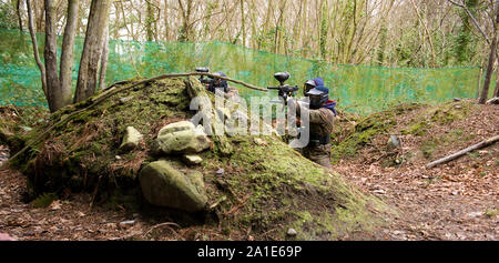 Paint ball dans le Nord du Pays de Galles, Bear Grylls, Banque D'Images