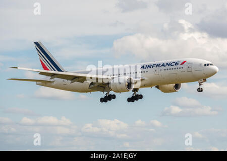 F-GSPY, 23 septembre 2019, Boeing 777-228 (ER) -32305 Paris atterrissage à Roissyairport à la fin de l'Air France AF77 vol de Los Angeles Banque D'Images