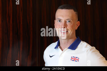 La société britannique Richard Kilty pose pour des photos lors d'une session de support au Movenpick Hotel West Bay, Doha. Banque D'Images