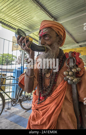 Tarakeswar, Inde - 21 avril 2019 ; un souffle Sadhu Baba Temple à conque English Português Française, un temple hindou dédié au dieu Shiva. Le temple est une Banque D'Images