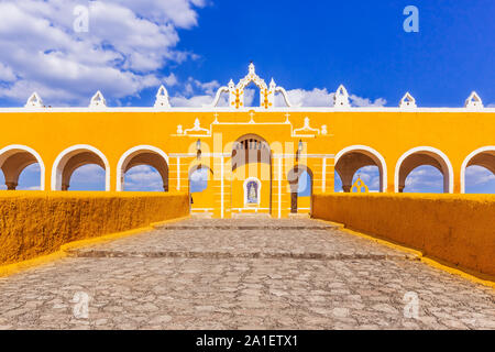Izamal, au Mexique. Couvent de Saint Antoine de Padoue. Banque D'Images