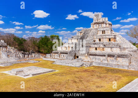 Campeche, Mexique. Ville Maya Edzna. La pyramide des cinq étages. Banque D'Images