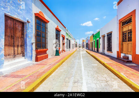 Campeche, Mexique. Rue de la vieille ville de San Francisco de Campeche. Banque D'Images