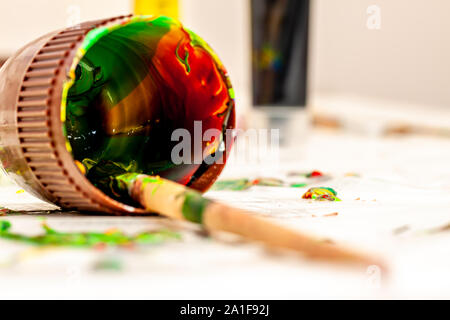 Sacs et valises de la famille paniers prêts à aller pour les vacances. Banque D'Images