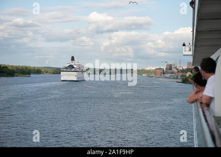 Vue depuis un bateau de croisière de quitter le port Banque D'Images