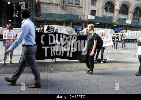 New York, New York, USA. 26 Sep, 2019. Les New-yorkais lors de la 74e session de l'Assemblée générale des Nations Unies le 26 septembre 2019 à New York. Credit : Mpi43/media/Alamy Punch Live News Banque D'Images