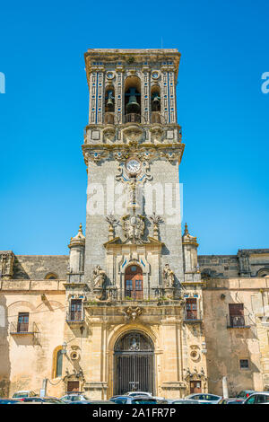 Basilique de Santa Maria de la Asuncion à Arcos de la Frontera, province de Cadiz, Andalousie, espagne. Banque D'Images