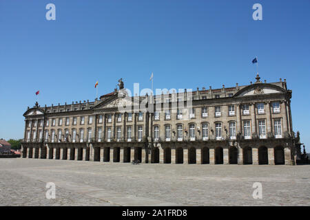 Palacio de Rajoy, le palais en face de la cathédrale de Santiago de Compostelle. La place que les deux ce palais et la cathédrale sont situés sur i Banque D'Images