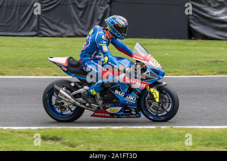 Cavalier britannique Bradley Ray (Buildbase Suzuki), 2019 British Superbike Championship à Oulton Park, Suzuki GSX-R1000R Banque D'Images