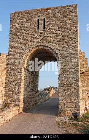 La forteresse médiévale de Kaliakra. La Bulgarie. Cap de Kaliakra est une longue et étroite plage dans le sud de la région de la Dobroudja bulgare du nord B Banque D'Images