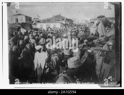 Moudros - Lemnos, coloniaux et Sénégalais prêt à embarquer pour les Dardanelles Banque D'Images