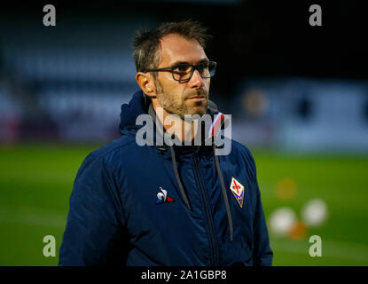 Boreham Wood (Royaume-Uni). 26 Sep, 2019. Manchester, Angleterre - 26 SEPTEMBRE : Antonio Cicotta coach de la Fiorentina pendant l'UEFA Women's Champions League Round 32 match aller 2e entre les femmes et les femmes d'Arsenal Fiorentina à Meadow Park Stadium le 25 septembre 2019 à Borehamwood, Angleterre : Crédit photo Action Sport/Alamy Live News Banque D'Images