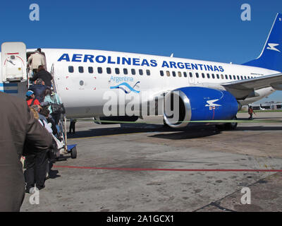 BUENOS AIRES - SEP 14 : un avion d'Aerolineas Argentinas à l'Aéroport International Ezeiza, le 14 septembre 2012 à Buenos Aires, Argentine. C'est le seul Banque D'Images