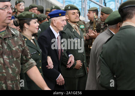 Porto Alegre, Brésil. 25 Septembre, 2019. Hommage à l'armée brésilienne au cours de Grêmio x Pracinhas Avaí dans un match valable pour le 21e tour des 2019 Championnat du Brésil. Match tenue au Grêmio Arena le jeudi (26) à Porto Alegre, RS, Brésil. Crédit : Raul Pereira/FotoArena/Alamy Live News Banque D'Images