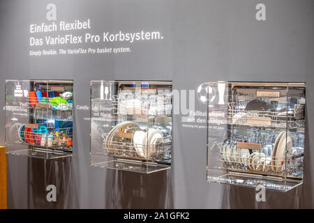 Berlin, Allemagne, Sep 2019, nouveau lave-vaisselle Bosch sur l'affichage à l'IFA 2019 exposition Robert Bosch Banque D'Images