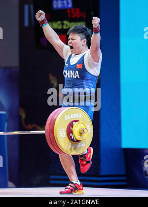 Pattaya, Thaïlande. 26 Sep, 2019. Wang Zhouyu de Chine célèbre pendant l'haltérophilie 87kg à l'événement aux Championnats du monde d'haltérophilie 2019 tenue à Pattaya, Thaïlande, le 26 septembre 2019. Credit : Zhang Keren/Xinhua/Alamy Live News Banque D'Images