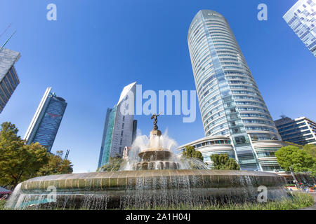 Mexico City, Mexique - 5 septembre, 2019 : Diane chasseresse (fontaine Fuente de la Diana Cazadora) situé dans le rond-point de Paseo de la Reforma Banque D'Images