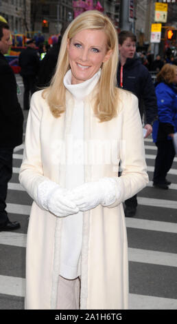 NEW YORK - Le 25 novembre : Sandra Lee assiste au 84e congrès annuel de Macy's Thanksgiving Day Parade le 25 novembre 2010, à New York City People : Sandra Lee Banque D'Images