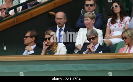 Londres, Royaume-Uni. 07 juillet, 2014. Londres, ANGLETERRE - 02 juillet : Catherine, duchesse de Cambridge et le Prince William, duc de Cambridge à l'Andy Murray vs Grigor Dimitrov match sur le court central lors de la neuvième journée de Wimbledon Wimbledon le 2 juillet 2014 à Londres, en Angleterre. Les gens : La Princesse Béatrice d'York, Dave Clark Credit : tempêtes Media Group/Alamy Live News Banque D'Images