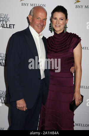 Le 26 septembre 2019, New York, New York, USA : JONATHAN TISCH et LIZZIE TISCH assister à la mode d'automne 2019 NYC Ballet Gala tenu au David H. Koch Theater au Lincoln Center. (Crédit Image : © ZUMA/Kaszerman Nancy fil) Banque D'Images