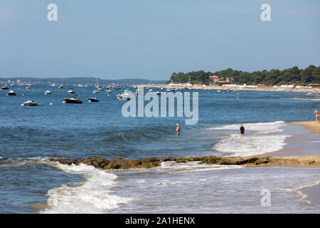 Arcachon, France - 10 septembre 2018 : bateaux amarrés dans la baie d'Arcachon, Gironde, France Banque D'Images