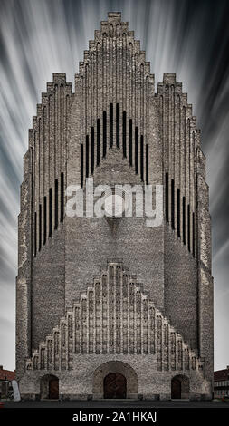 L'église de Grundtvig est situé dans le district de Bispebjerg à Copenhague, Danemark. C'est un rare exemple de l'architecture expressionniste. Banque D'Images