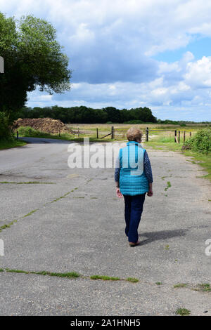 Vue de l'ancienne base aérienne de la RAF à piste Holmsley, un grand aérodrome WW2 opérationnel à partir de 1942 à 1946. Banque D'Images