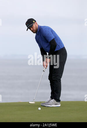 Justin Timberlake putts sur le green 4ème jour pendant deux de l'Alfred Dunhill Links Championship à Kingsbarns Golf Links. Banque D'Images