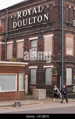 Récession, Stoke-on-Trent, Angleterre l'ancienne usine Royal Doulton, Niles Street, Burslem, Stoke-on-Trent. Banque D'Images
