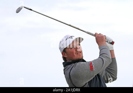 Eddie Pepperell sur le 4e trou lors de la deuxième journée de l'Alfred Dunhill Links Championship à Kingsbarns Golf Links. Banque D'Images