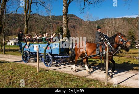 Transport à Leonhardi ride à Kreuth, Tegernseer Vallée, Haute-Bavière, Bavière, Allemagne Banque D'Images