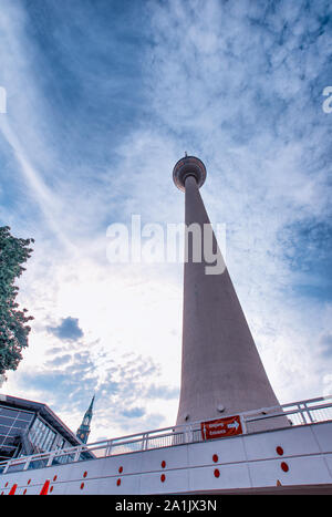 La tour de l'Alexanderplatz à Berlin, Allemagne. Banque D'Images