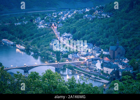 Panorama de Cochem. Cochem, Rhénanie-Palatinat, Allemagne. Banque D'Images