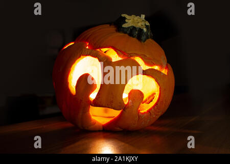 Peu de sourire face à la citrouille Haloween Banque D'Images