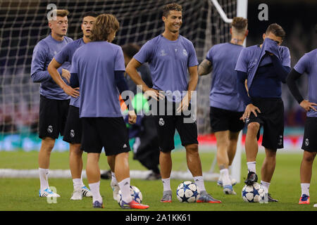 Cristiano Ronaldo du Real Madrid tout sourire avant la finale - la formation du Real Madrid avant la finale de la Ligue des Champions, le Stade National du Pays de Galles, Cardiff - 2 juin 2017. Banque D'Images