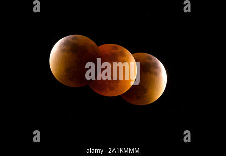 Au cours des phases de lune et Eclipse de Lune de sang Banque D'Images