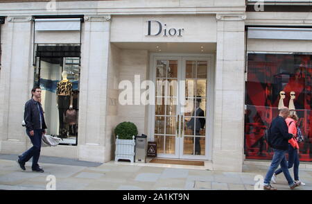 Le 26 septembre 2019, Londres, Royaume-Uni : Dior magasin dans le luxe Mode et Bijoux shopping sur New Bond Street à Londres. (Crédit Image : © Keith Mayhew/SOPA des images à l'aide de Zuma sur le fil) Banque D'Images