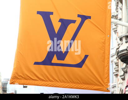 Le 26 septembre 2019, Londres, Royaume-Uni : Louis Vuitton store dans la Mode et bijoux de luxe shopping sur New Bond Street à Londres. (Crédit Image : © Keith Mayhew/SOPA des images à l'aide de Zuma sur le fil) Banque D'Images