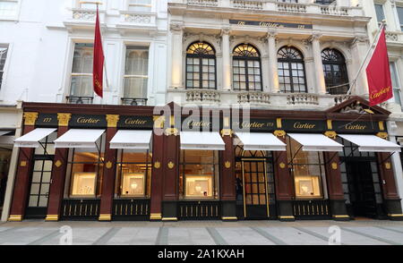 Le 26 septembre 2019, Londres, Royaume-Uni : boutique Cartier dans le luxe Mode et Bijoux shopping sur New Bond Street à Londres. (Crédit Image : © Keith Mayhew/SOPA des images à l'aide de Zuma sur le fil) Banque D'Images