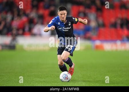 STOKE ON TRENT, en Angleterre. 27 septembre Joe Lolley (23) La forêt de Nottingham au cours de la Sky Bet Championship match entre Stoke City et Nottingham Forest au stade de BET365, Stoke-on-Trent le vendredi 27 septembre 2019. (Crédit : Jon Hobley | MI News) photographie peut uniquement être utilisé pour les journaux et/ou magazines fins éditoriales, licence requise pour l'usage commercial Crédit : MI News & Sport /Alamy Live News Banque D'Images