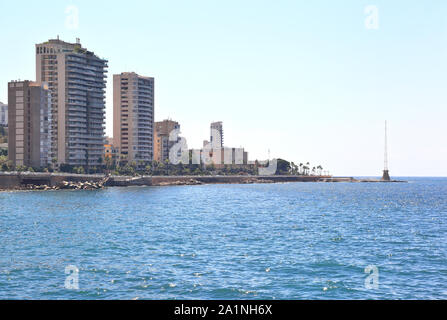 À l'horizon de Beyrouth célèbre Corniche Waterfront, Liban Banque D'Images