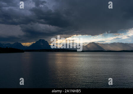 Rayons de Soleil sur le lac Jackson et la chaîne Teton, Grand Teton National Park Banque D'Images