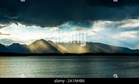 Rayons de Soleil sur le lac Jackson et la chaîne Teton, Grand Teton National Park Banque D'Images