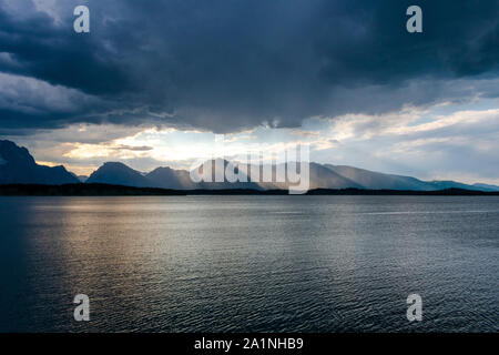 Rayons de Soleil sur le lac Jackson et la chaîne Teton, Grand Teton National Park Banque D'Images