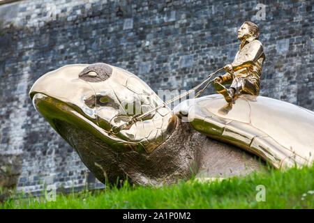 Oeuvre d'art à la recherche de l'Utopie, par l'artiste Jan Fabre, sur la citadelle de Namur, Wallonie, Belgique, Banque D'Images