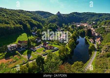 Voir de très beau château Vranov nad Dyji région de Moravie, en République tchèque. Banque D'Images