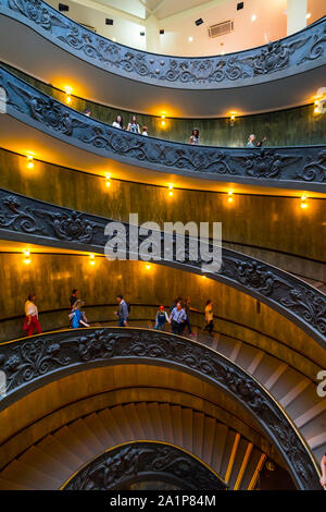 Giuseppe Momo en colimaçon, Musées du Vatican, État de la Cité du Vatican, Rome, Italie, Europe Banque D'Images