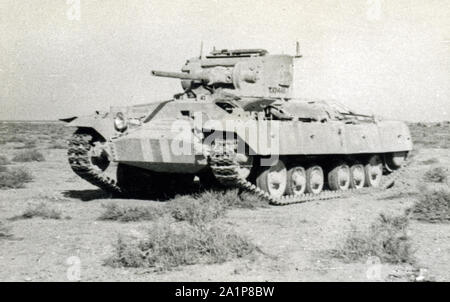 Photographies prises pendant la seconde Guerre mondiale par un soldat britannique du Royal Tank Regiment pendant la campagne en Afrique du Nord. 8ème réservoir de Cruiser militaire, Tobruk, 1941. Trooper C M Shoults Banque D'Images