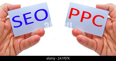 SEO ou PPC - l'optimisation des moteurs de recherche vs le salaire par Clic - pour le marketing et business concepts Banque D'Images